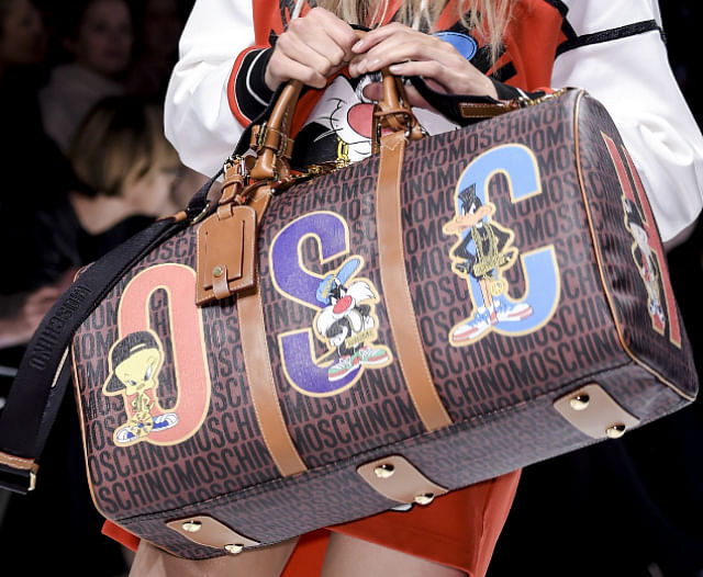 4 cute cartoon print shoes and bags every OL (office lady) will love